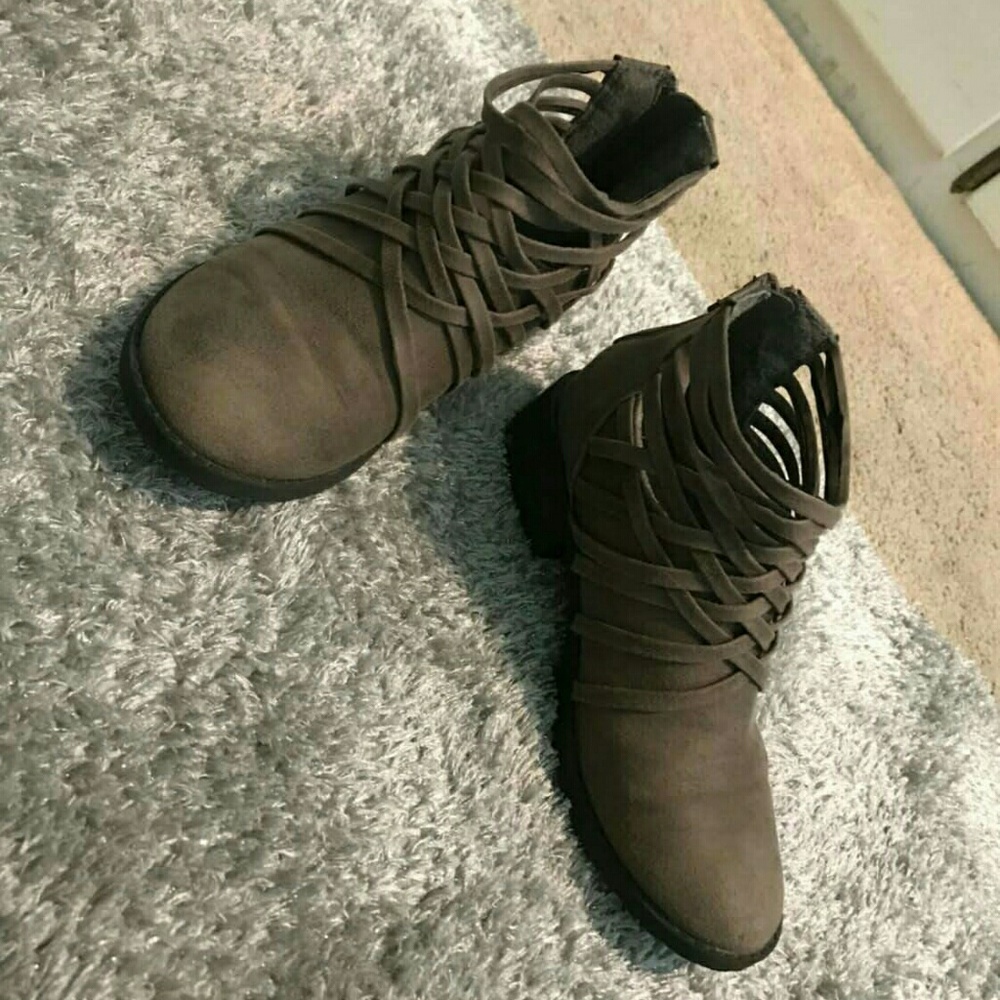 Ankle booties
